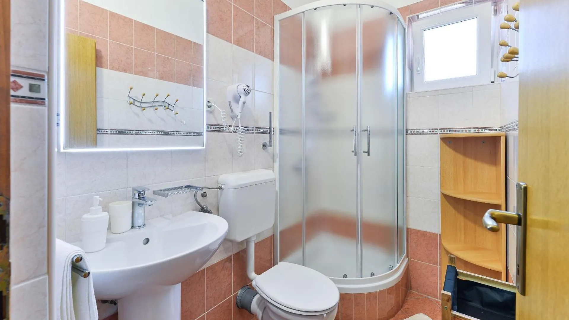Apartment House Inga Вир 0*,