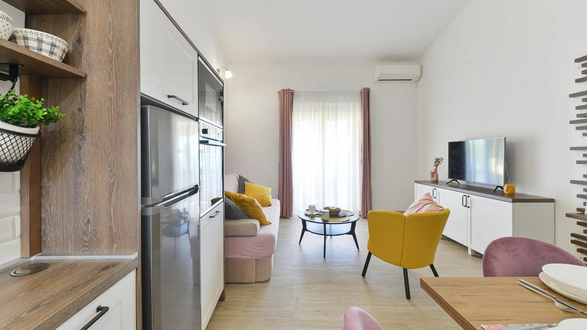 Apartment House Inga Вир