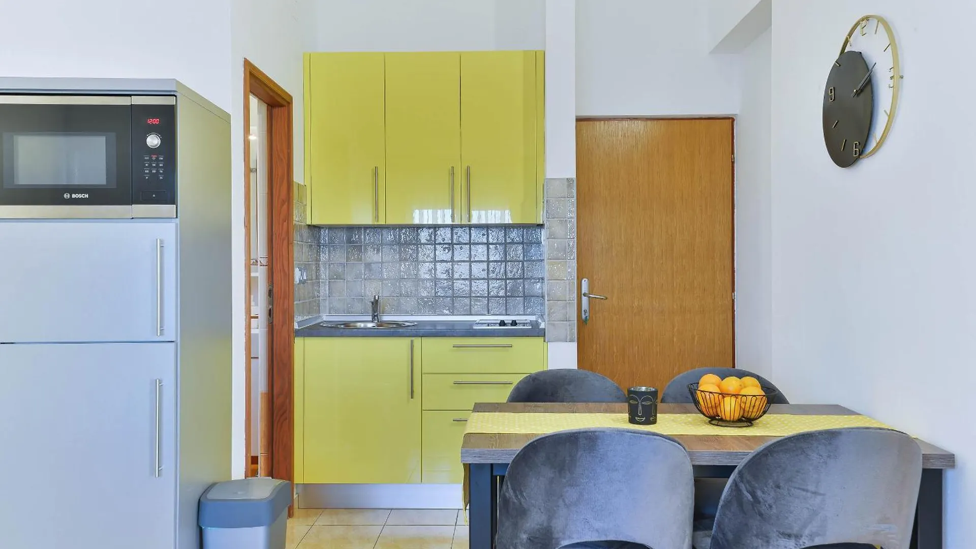 Apartment House Inga Вир