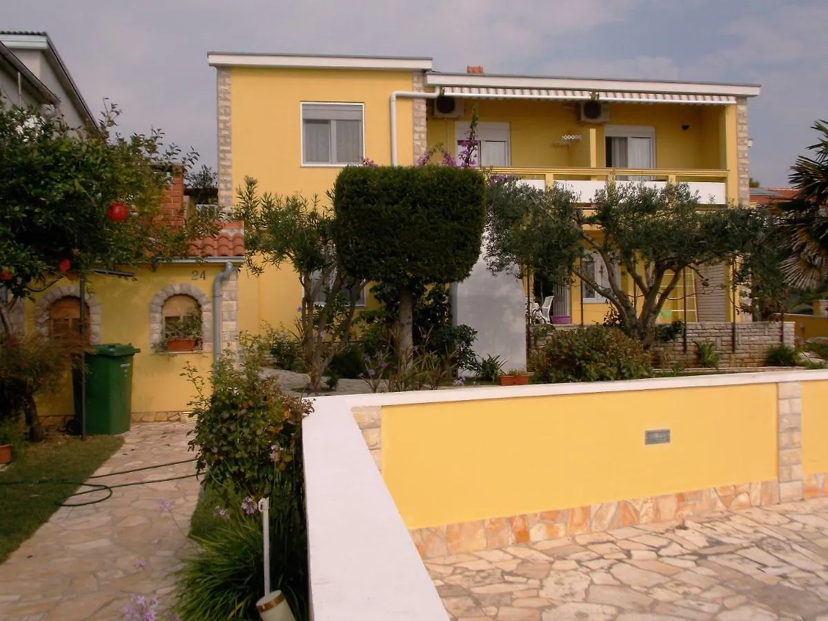 Apartment House Inga Вир Хорватия