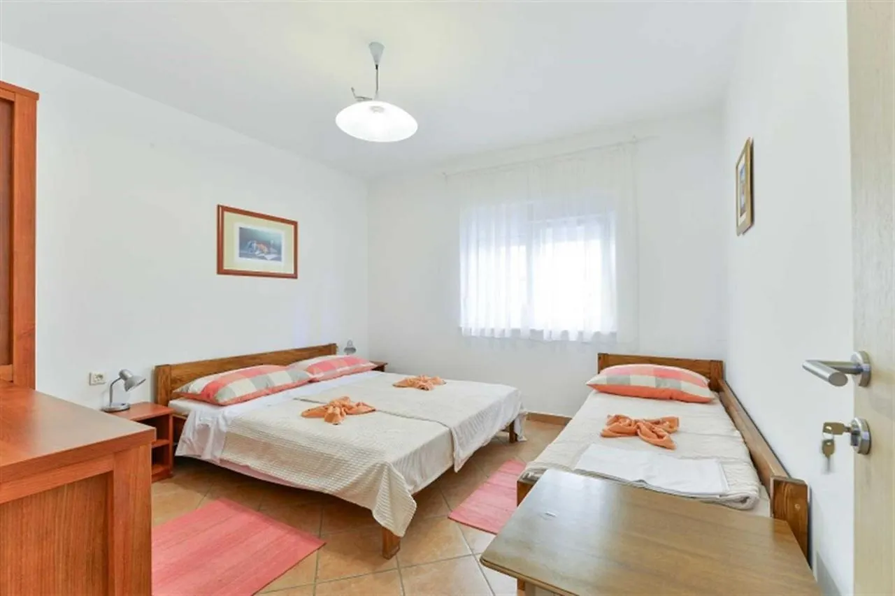 Apartment House Inga Vir Croatia