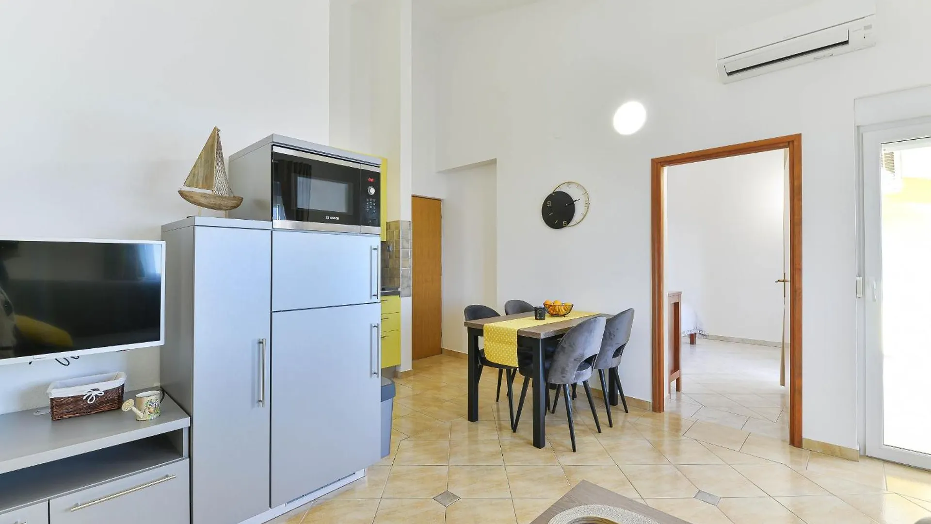 Apartment House Inga Vir