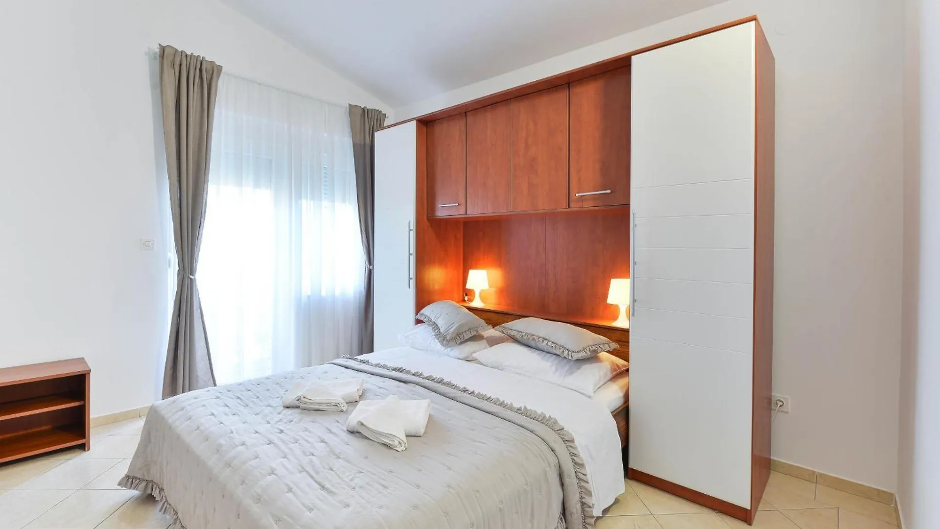 Apartment House Inga Vir 0*,  Croatia